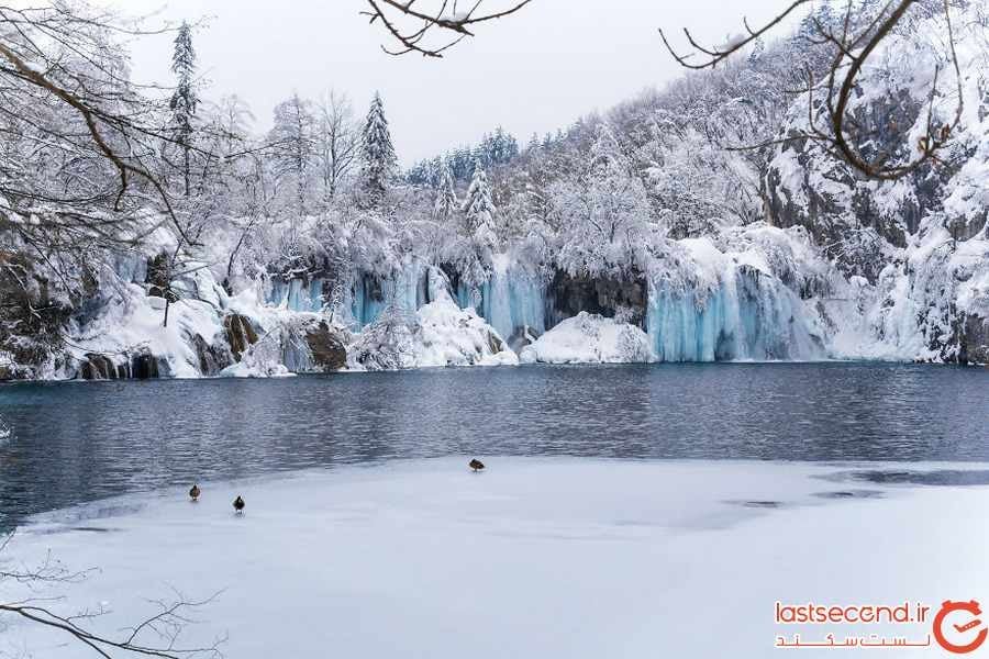 تصاویر رویایی از آبشار یخ زده پلیتویک در کرواسی