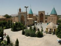 بسطام ، شهر سنگ چخماق و قنات صادق خان