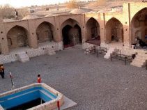 پاسنگان ، کاروانسرای پاسنگان قم
