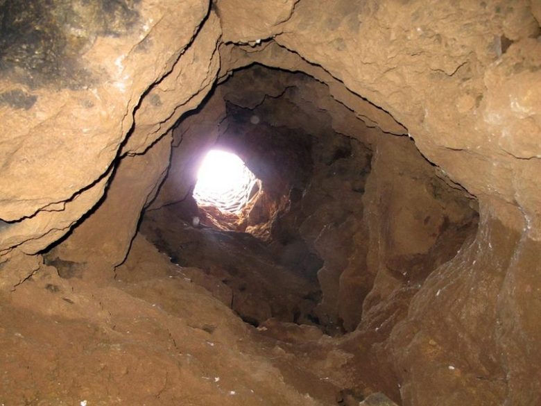 غار سوباشی همدان