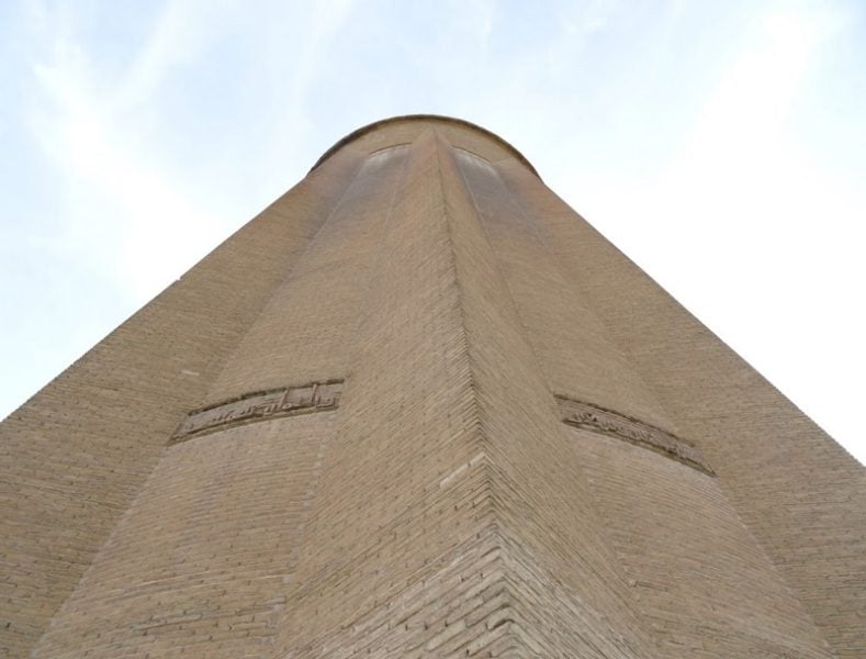 برج گنبد قابوس ، برج قابوس گنبد کاووس