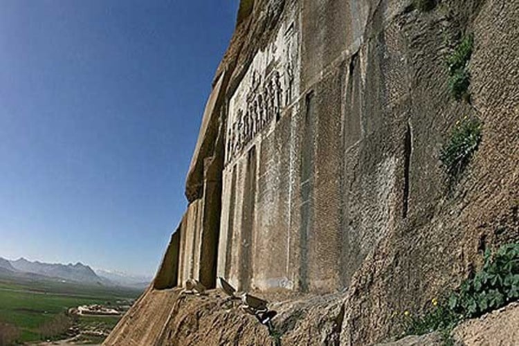 کتیبه بیستون ، بزرگترین سنگ‌ نبشته جهان