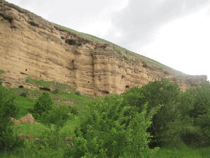 غارهای تاریخی بینه لر در استان اردبیل