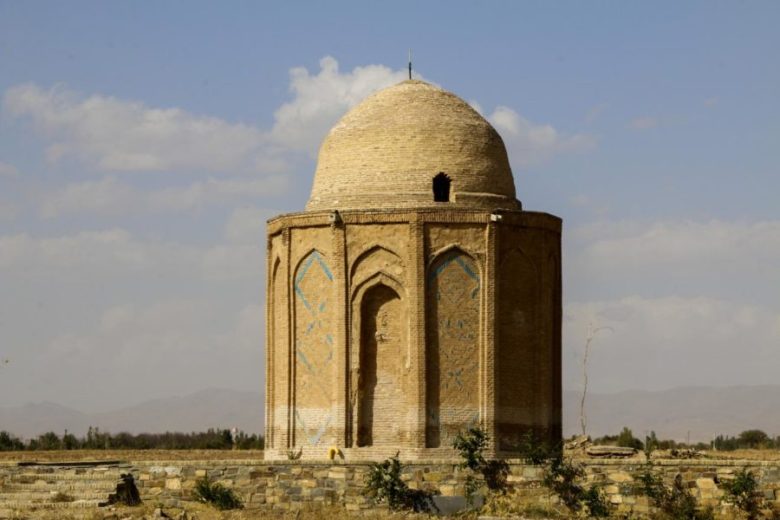 امامزاده هود (ع) ، از جاذبه های مذهبی و تاریخی استان همدان