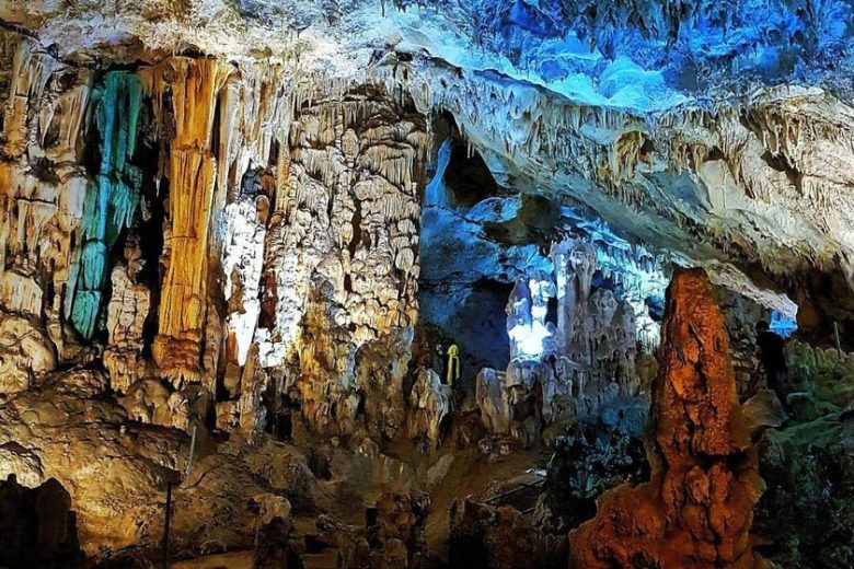 جاذبه زیبای غار ده شیخ پاتاوه