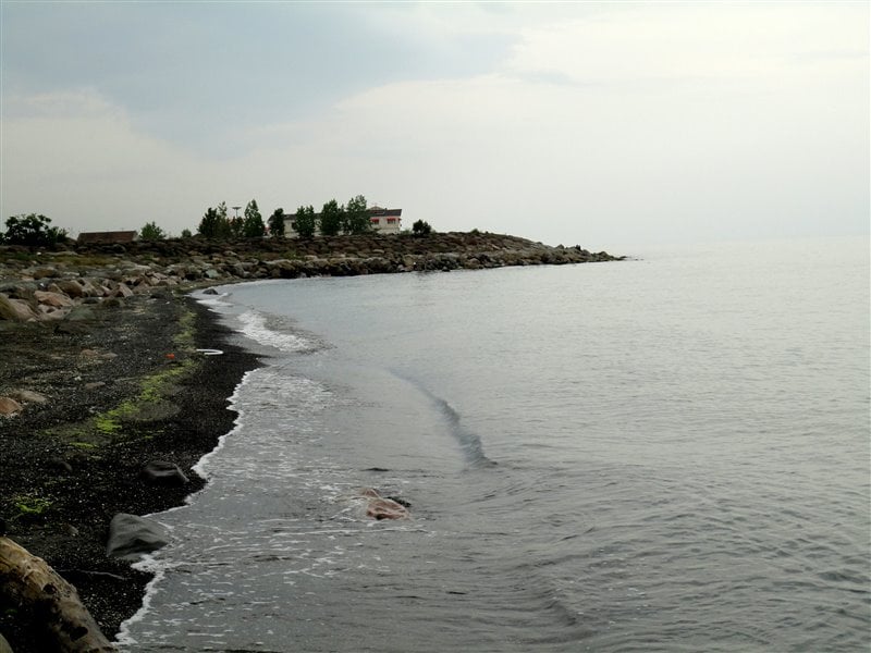 ساحل صدف آستارا ، یکی از بکرترین مناطق ساحلی دریای خزر