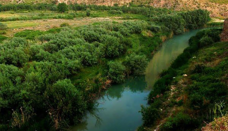 سراب ملوسان ، یکی از جاذبه های طبیعی و بکر استان همدان