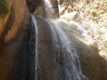 آبشار زیبای تنگ صندوقه واقع در روستای شیخه اسلام آبادغرب