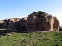 تپه و دهکده باستانی گيان ، از جاذبه های تاریخی نهاوند
