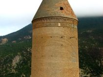 جاذبه دیدنی میل رادکان (گنبد رادکان)