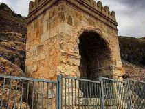 جاذبه زیبای طاق گرا سرپل ذهاب