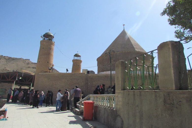آرامگاه امامزاده ابراهیم جاذبه ای مذهبی در استان لرستان