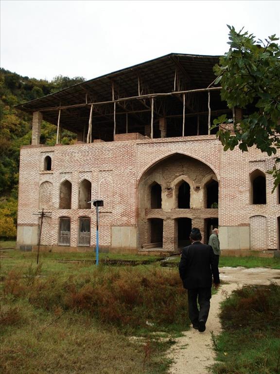 باغ چشمه عمارت ، باغی عظیم و باشکوه در استان مازندران