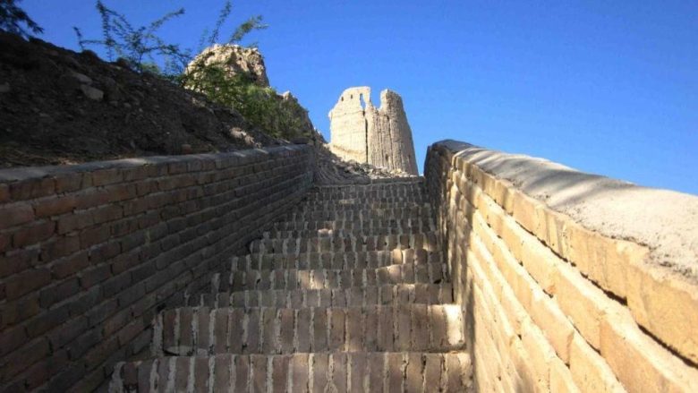 جاذبه تاریخی قلعه هزاره میناب