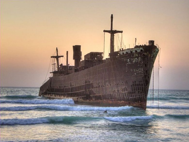 جاذبه گردشگری کشتی یونانی در کیش