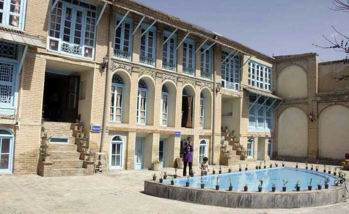 خانه حاج افتخار الااسلام از زیباترین منازل مسکونی قدیمی بروجرد