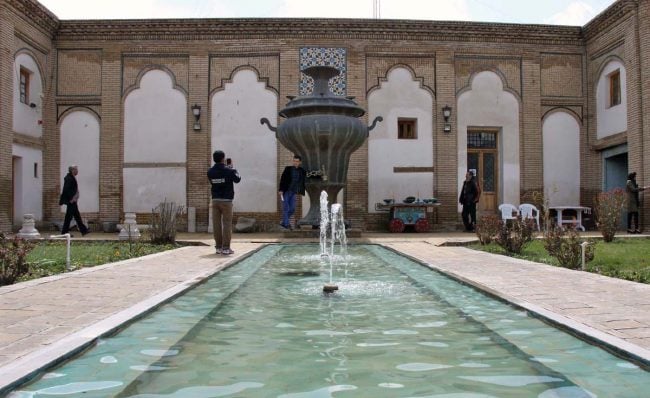 خانه حاج افتخار الااسلام از زیباترین منازل مسکونی قدیمی بروجرد