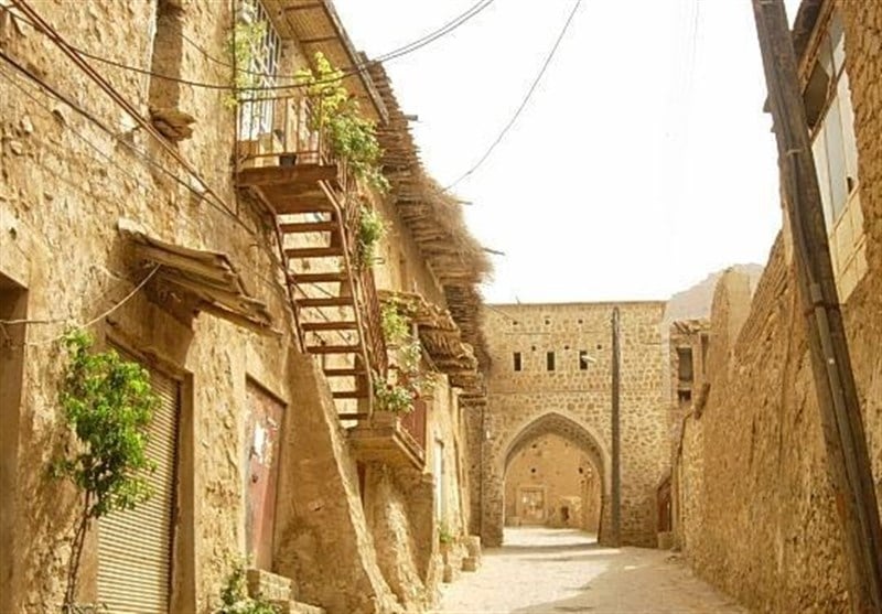 روستای قلات یکی از زیباترین روستاهای استان فارس