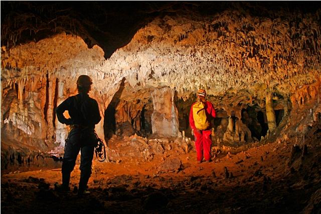 غار قلعه کرد ، یکی از غارهای جذاب و خطرناک ایران