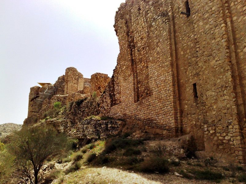 قلعه دختر نخستین بنای گنبد دار ایرانی