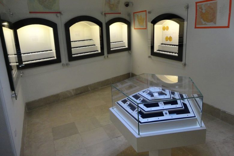 موزه مهر و سکه کومش نخستین موزه تخصصی سکه و مُهر در سمنان