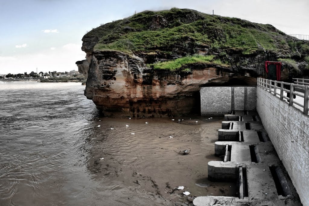 نهر داریون یکی از شگفت انگیزترین و قدیمیترین سازه های آبی شوشتر