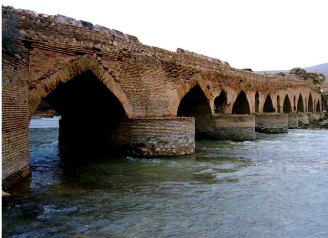 پل تاریخی صلوات آباد ، نگینی در دل قزل‌اوزن