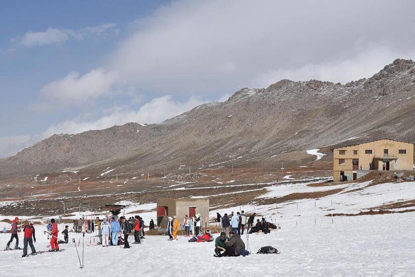 پیست اسکی شازند ، مکانی جذاب برای تفریحات زمستانی