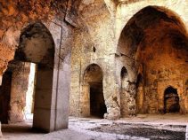 آشنایی با آتشکده‌ی آذرخش (مسجد سنگی داراب)