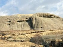 ایوان سنگی نیاق ، یکی از زیباترین جاذبه های قزوین