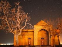 جاذبه تاریخی آرامگاه شيخ آذری