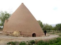 جاذبه تاریخی یخچال نیمور
