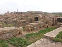 قلعه تپه لادیز ، قلعه ای تاریخی در استان سیستان و بلوچستان