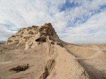 قلعه سنگ ، از بناهای تاریخی سیرجان