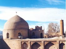 مسجد جامع شش ناو ، از مهمترین آثار معماری دوران سلجوقیان