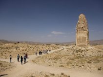 مناره شهر گور از بناهای تاریخی استان فارس