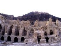 کوه خواجه با شگفتی‌های معماری منحصربه فرد