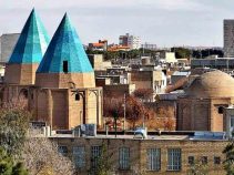 گنبد سبز قم ، یکی از معروف‌ترین جاهای دیدنی قم