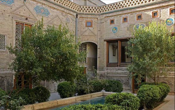خانه ملک یکی از برجسته ترین آثار تاریخی در مشهد