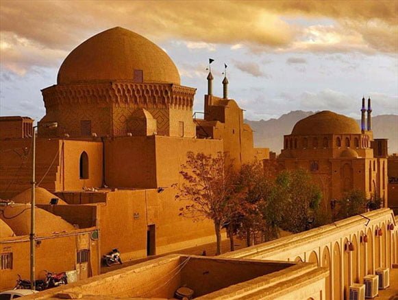 زندان اسکندر و مدرسه ضیائیه یکی از بزرگ‌ترین‌ بناهای تاریخی یزد