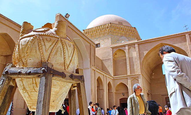زندان اسکندر و مدرسه ضیائیه یکی از بزرگ‌ترین‌ بناهای تاریخی یزد