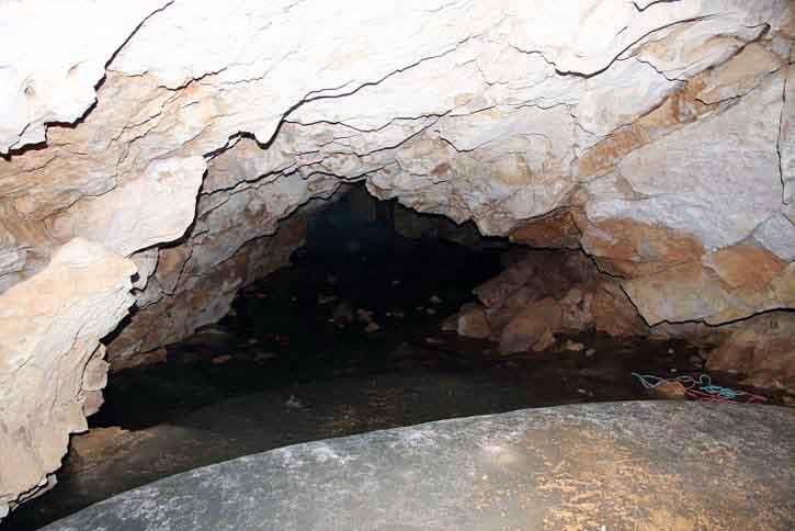 غار دنگزلو یکی از زیباترین غار های آبی ایران 