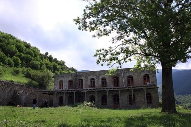 قصر آینالو از مناطق گردشگری استان آذربایجان شرقی