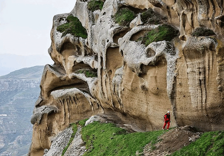 قلعه پشتو از باارزش ترين و جالب ترين آثار تاريخی آذربایجان شرقی