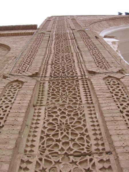 مسجد جامع تون از مهم‌ترین جاذبه های شهر فردوس