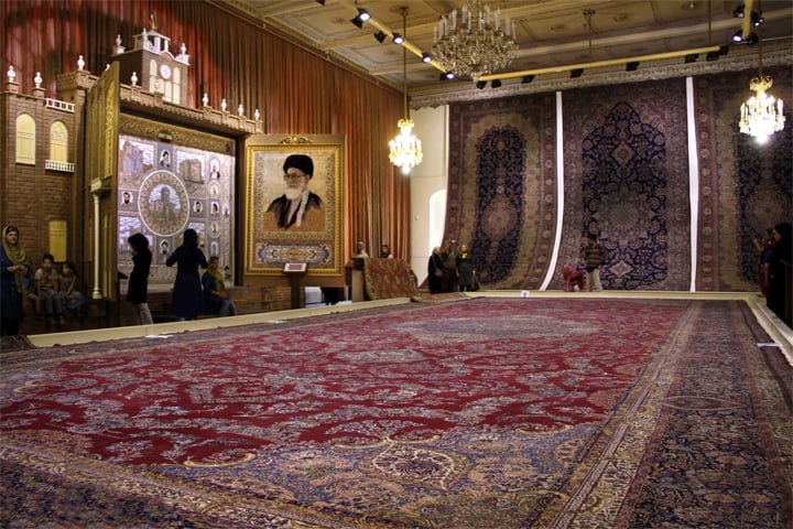 کاخ شهرداری یکی از زیباترین ساختمان‌های قدیمی تبریز