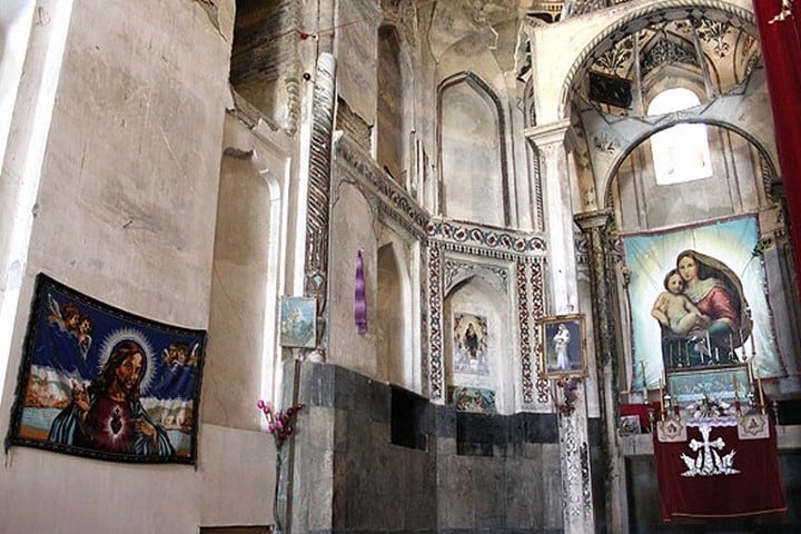 کلیسای سنت استپانوس دومین کلیسای مهم و باارزش ارمنی‌ها در ایران