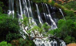 آبشار چم او يکی از زيبايی های طبيعت استان ايلام