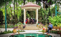 باغ موزه نگارستان یکی از زیباترین باغ های تهران