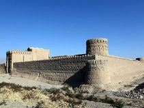 قلعه مهرپادین یکی از زیباترین قلعه‌های تاریخی استان یزد